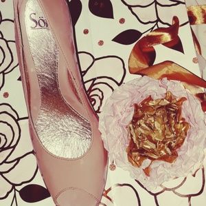 Sofft Open Toe Tan Patent Heels